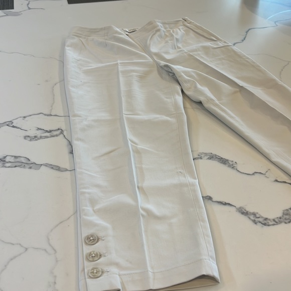 Liz Claiborne New York - Picture 2 of 5